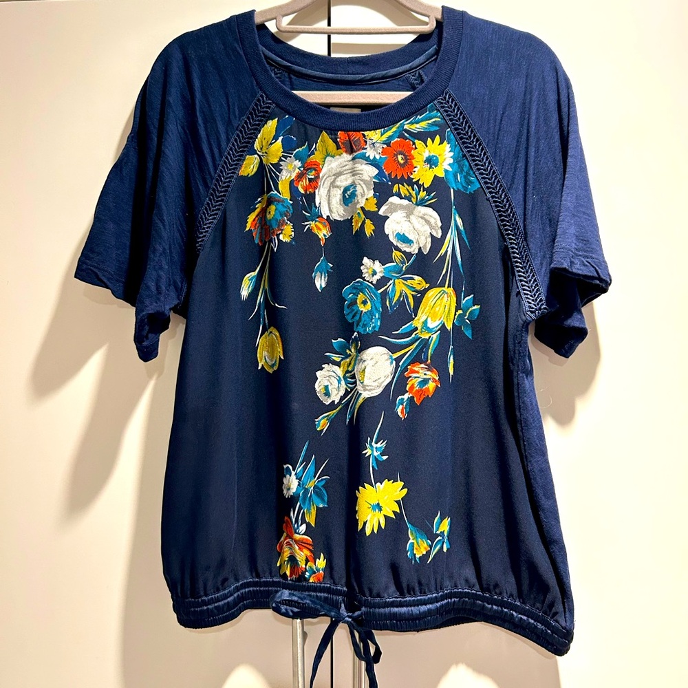 Floral Navy Top